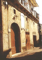 Facciata principale del Palazzo Scotti - Ph.  ENZO MAIELLO 1998